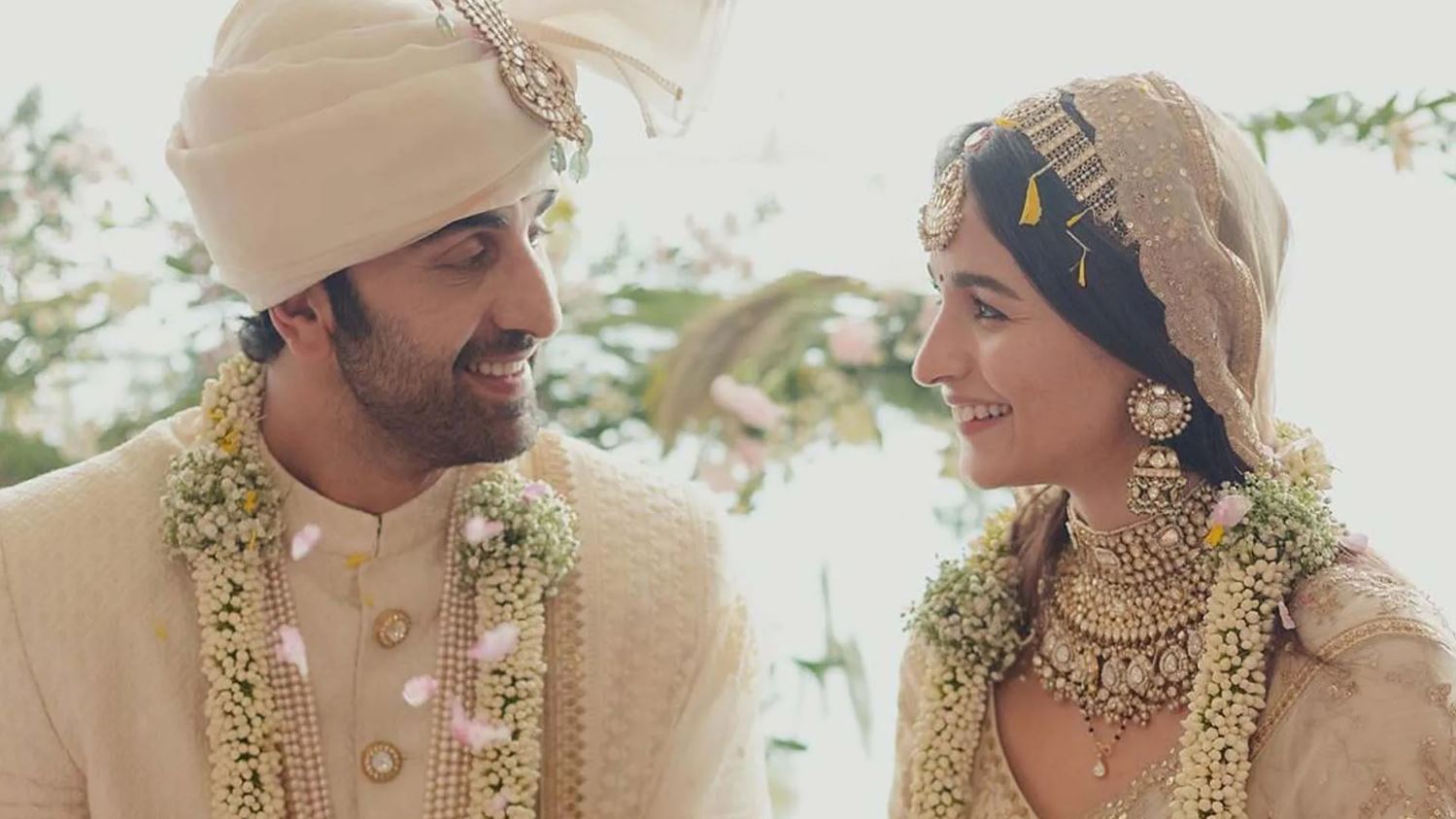 Alia Bhatt and Ranbir Kapoor 4