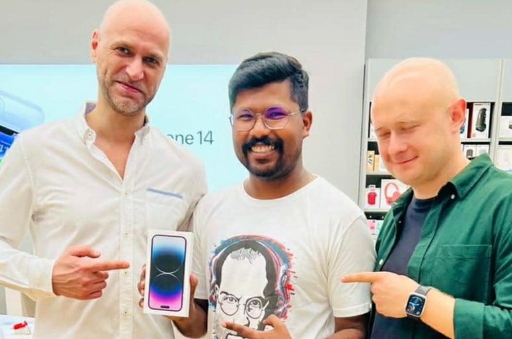 indian man iphone 14 dubai ft