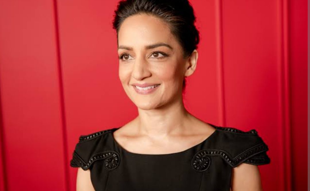 Kalinda left ft