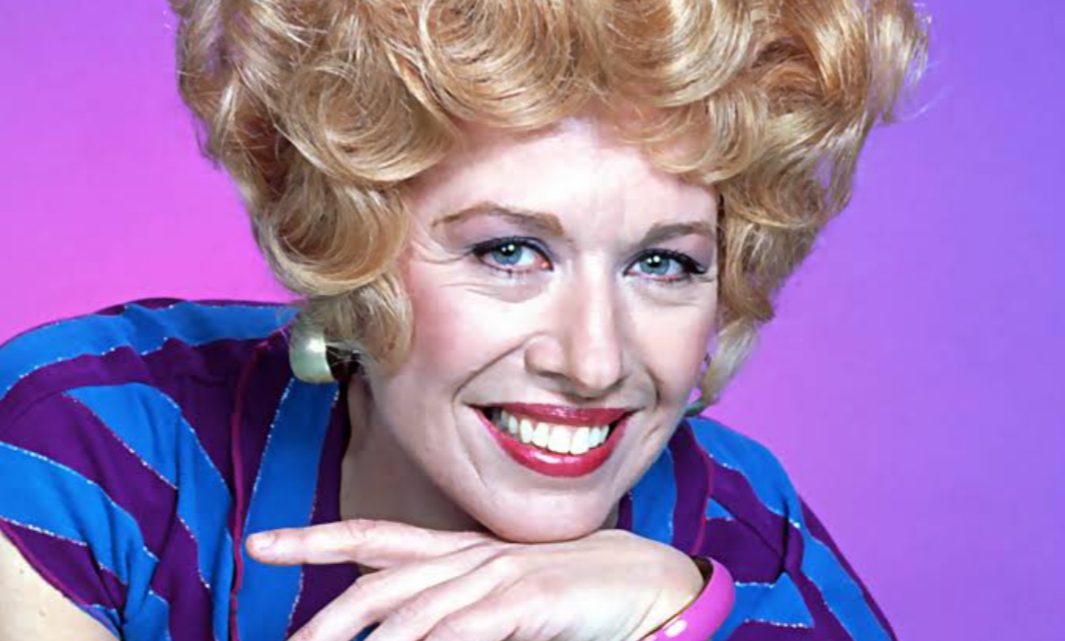 Polly Holliday left alice