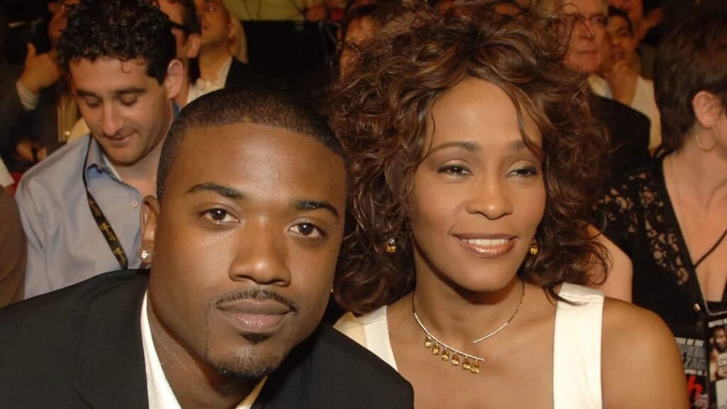 ¿Estaban saliendo Ray J y Whitney Houston? La pareja icónica muy