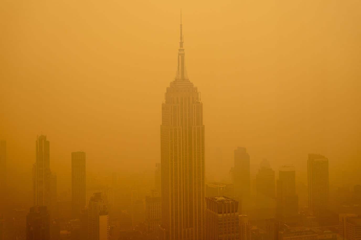 Ney York City engulfed in smoke 1