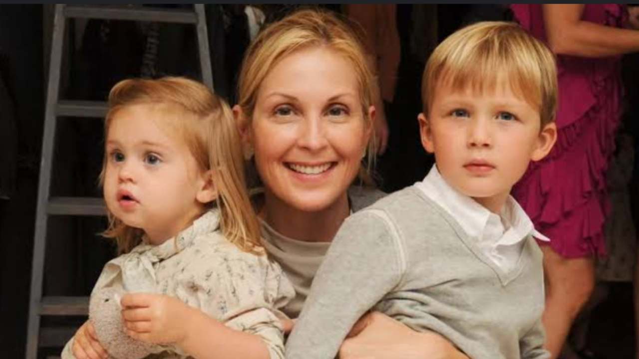 Kelly Rutherford: Rebuilding Life Post-Custody Loss In 2015 11 Kelly Rutherford new ft1