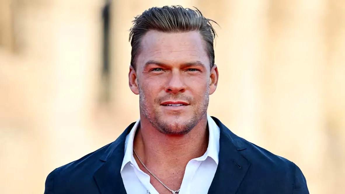 Alan Ritchson